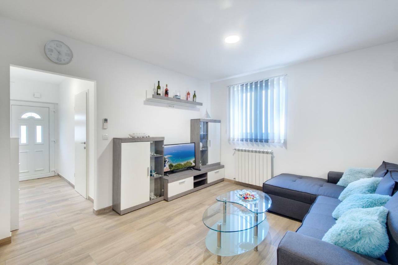 Apartman Tarnik'S Daire Viskovo Dış mekan fotoğraf