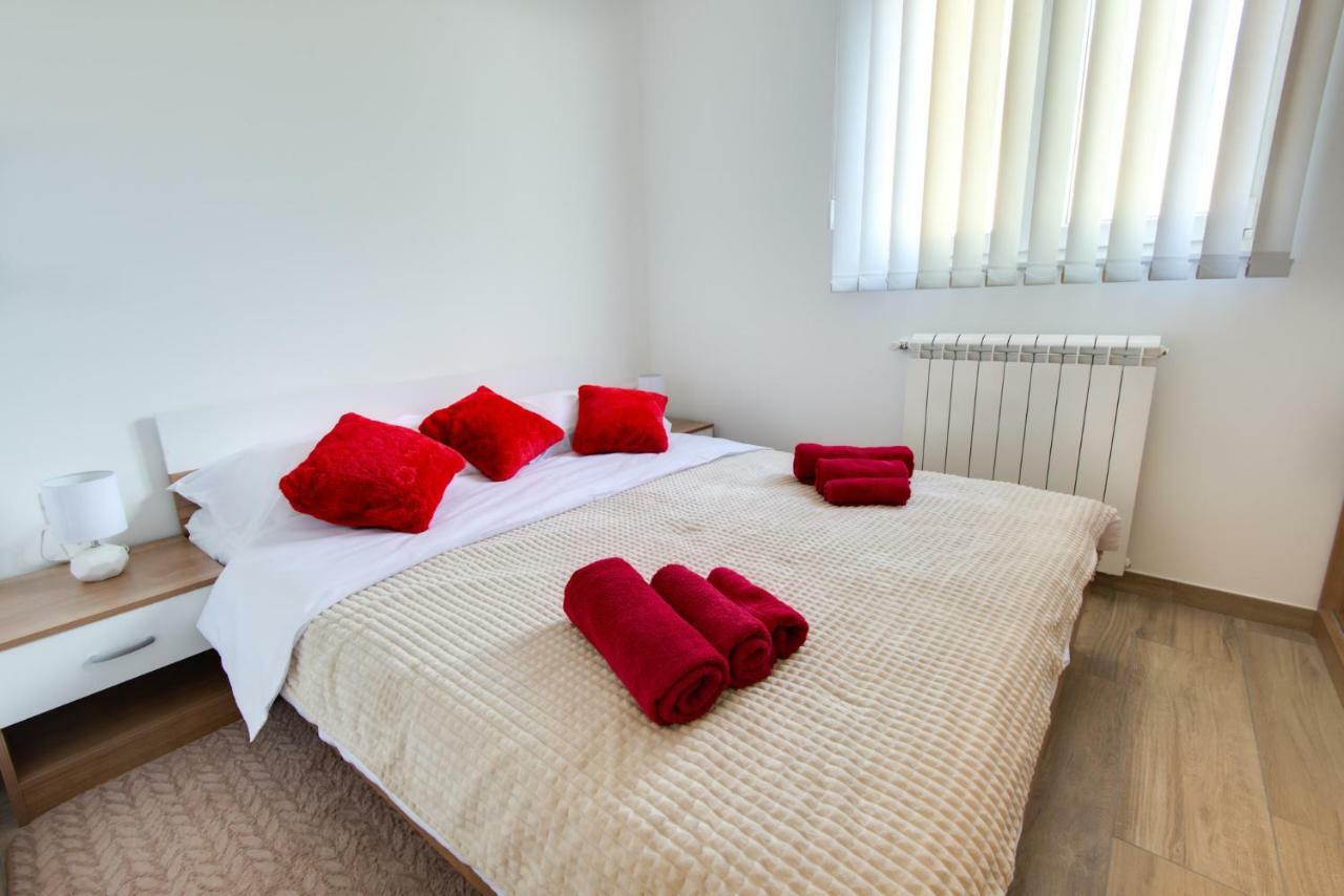 Apartman Tarnik'S Daire Viskovo Dış mekan fotoğraf